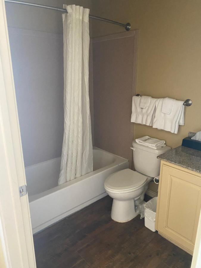 Southern Inns And Suites Now Offering Rv Spaces For Rent Yorktown Zewnętrze zdjęcie