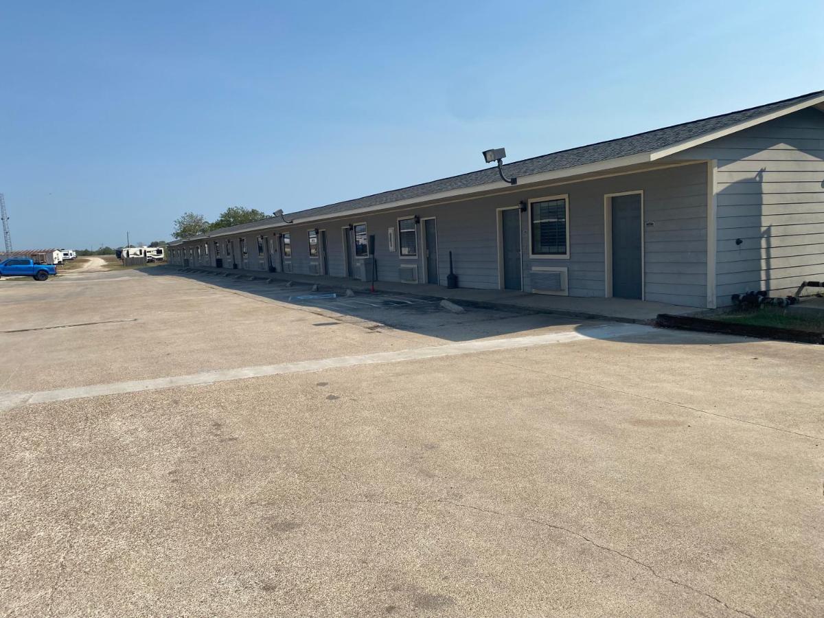 Southern Inns And Suites Now Offering Rv Spaces For Rent Yorktown Zewnętrze zdjęcie