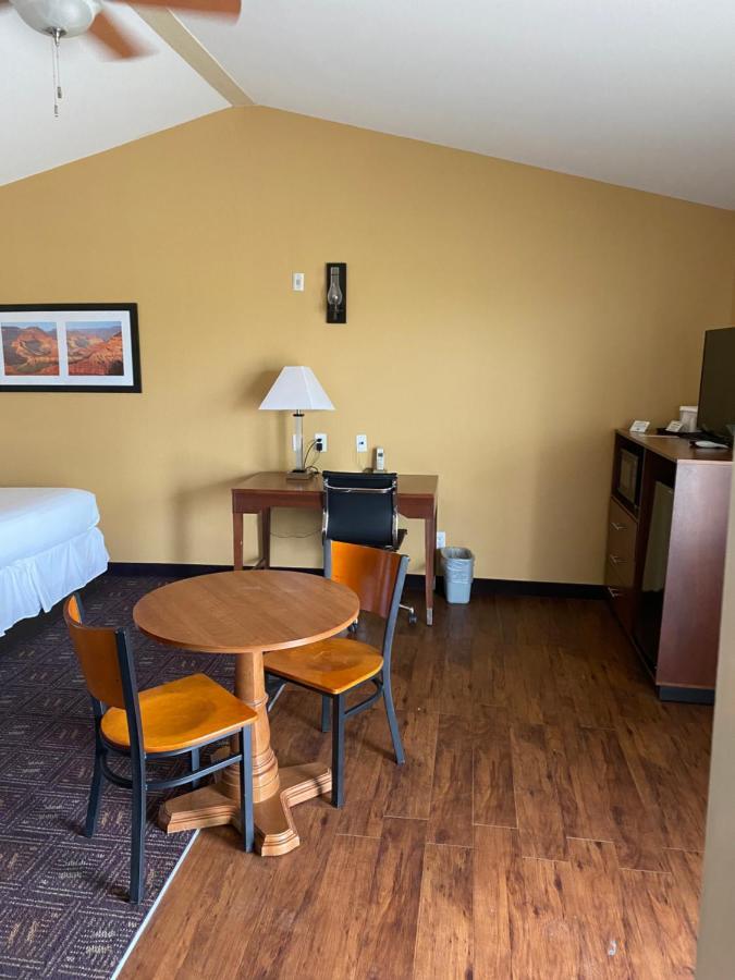 Southern Inns And Suites Now Offering Rv Spaces For Rent Yorktown Zewnętrze zdjęcie